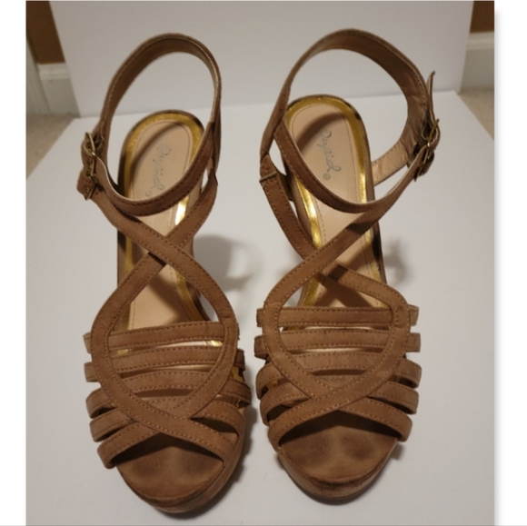 Strappy Platform High Heels - Picture 2 of 7